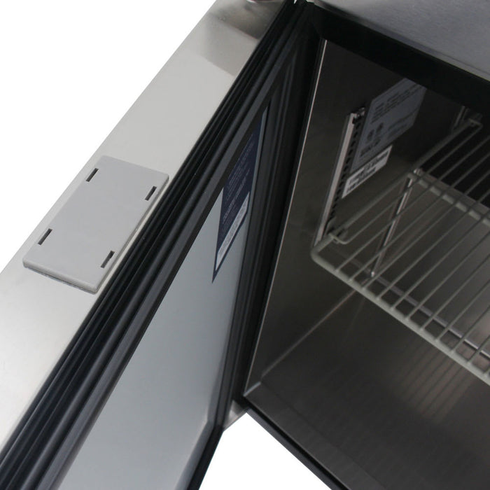Turbo Air MUR-72-N 72 5/8" W Undercounter Refrigerator w/ (3) Section & (3) Door, 115v