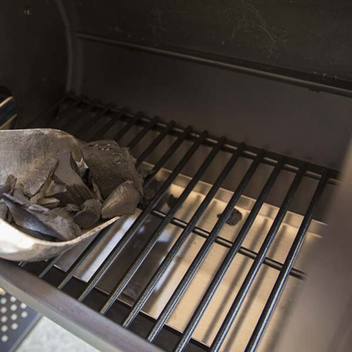 Broil King Regal Charcoal Offset 500 Freestanding Grill Smoker with 955 sq. in. Total Cooking Surface - BK958050