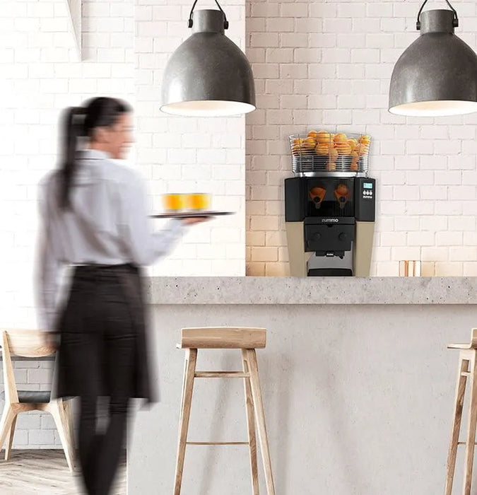 Zummo Z14-N Nature Commercial Juicer - 16 Fruits / Minute