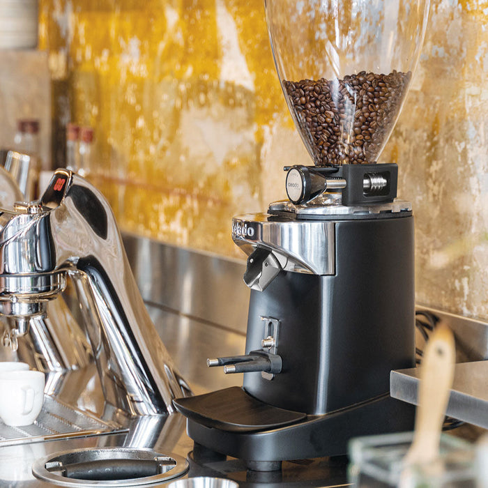 Ceado E37S Commercial Coffee Grinder – 83mm Flat Burrs, 1600g Hopper, 1480–1700 RPM